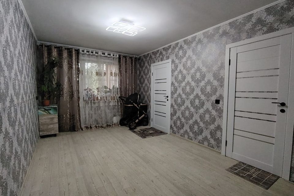 Продаётся 4-комнатная квартира, 62 м²