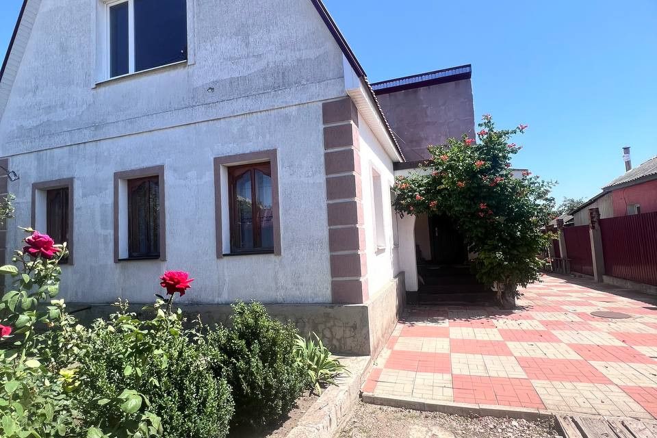 Продаётся 2-этажный дом, 240 м²