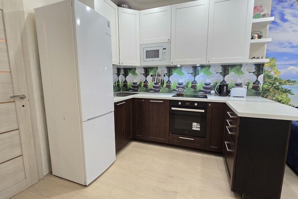 Продаётся 2-комнатная квартира, 67.81 м²