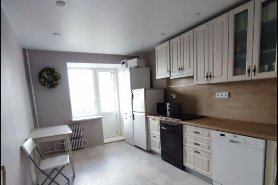 Продаётся 4-комнатная квартира, 112.8 м²