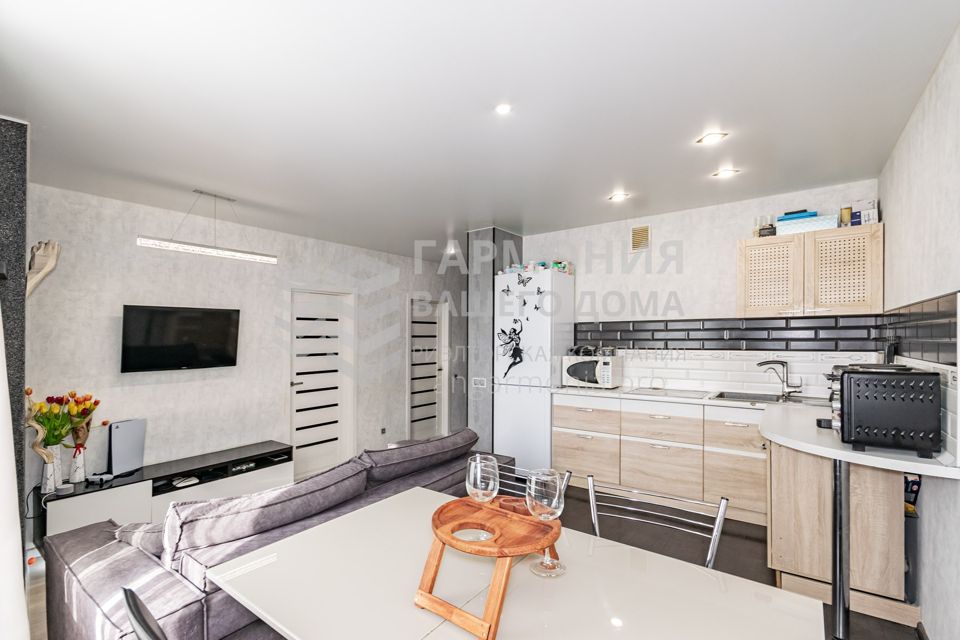 Продаётся 2-комнатная квартира, 56.3 м²