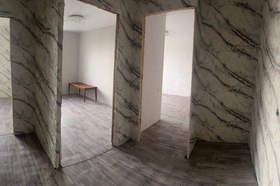 Продаётся 4-комнатная квартира, 60.5 м²