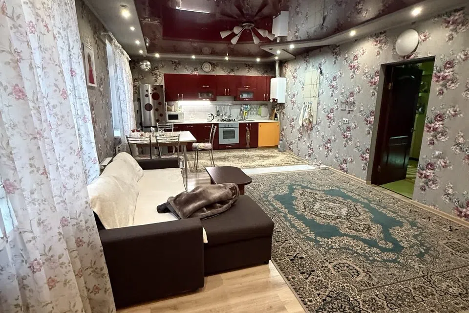 Продаётся 2-этажный дом, 165 м²