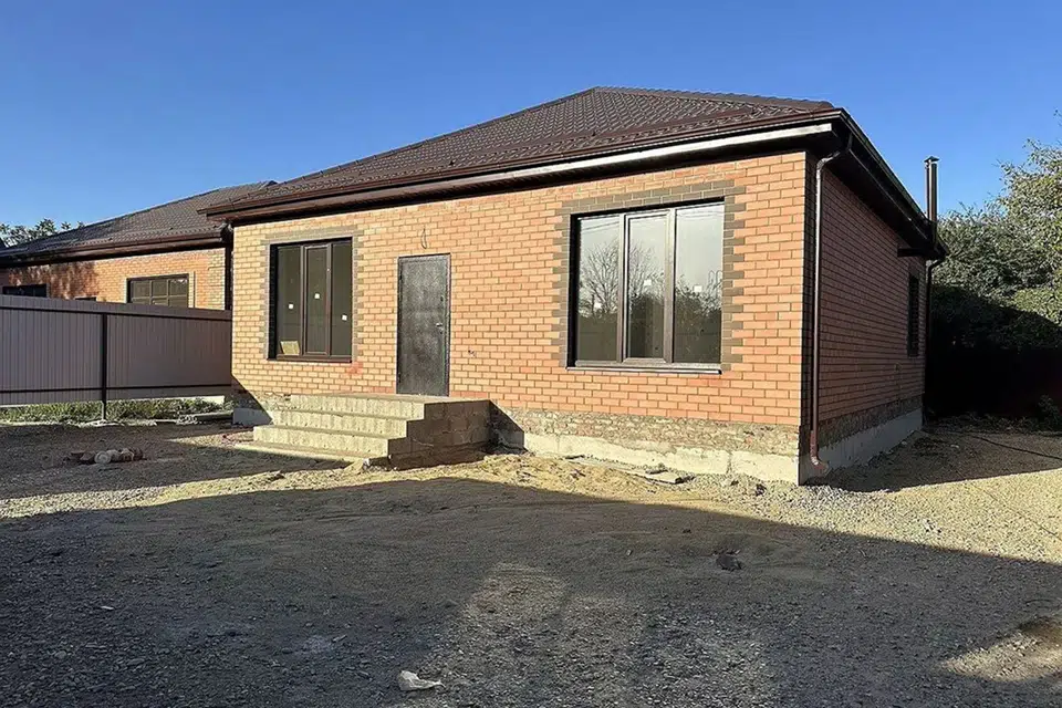 Продаётся 1-этажный дом, 105 м²