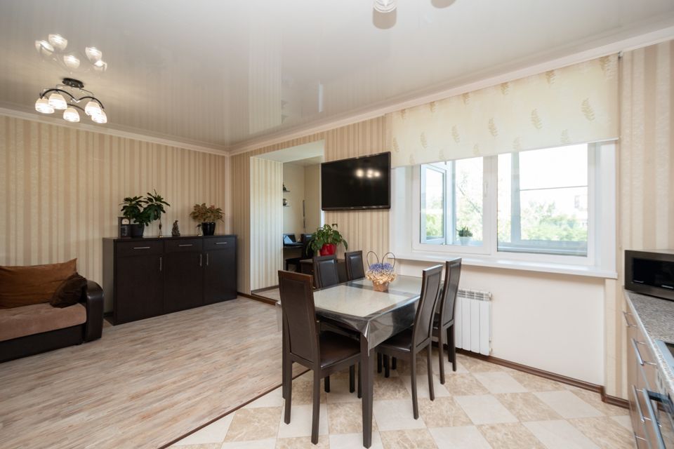 Продаётся 2-комнатная квартира, 62.3 м²