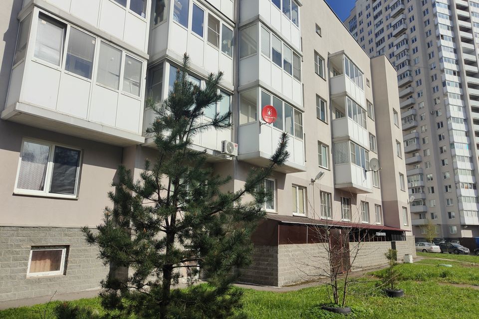 Продаётся 1-комнатная квартира, 42.3 м²