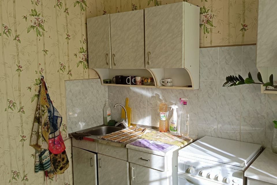 Продаётся 5-комнатная квартира, 190 м²