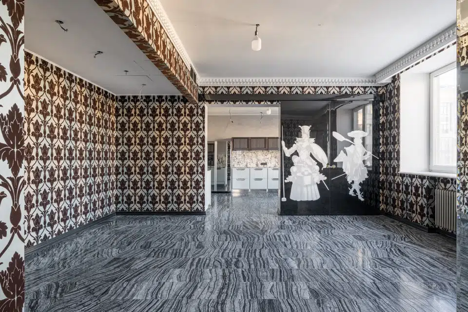 Продаётся 4-комнатная квартира, 210 м²