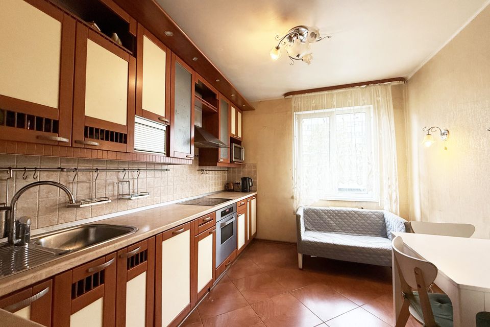 Продаётся 2-комнатная квартира, 59.8 м²