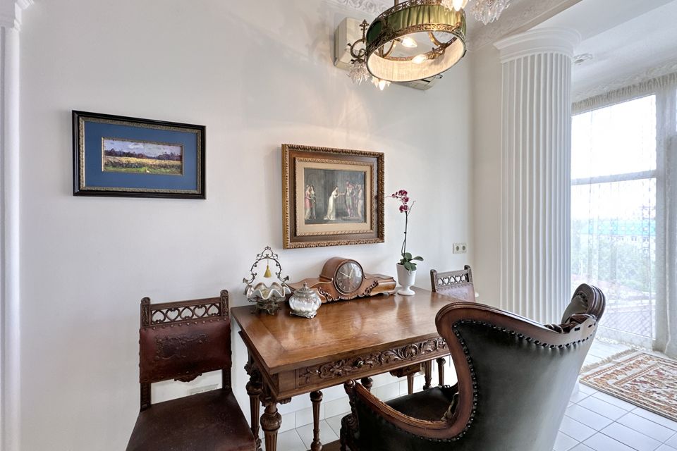 Продаётся 4-комнатная квартира, 126 м²