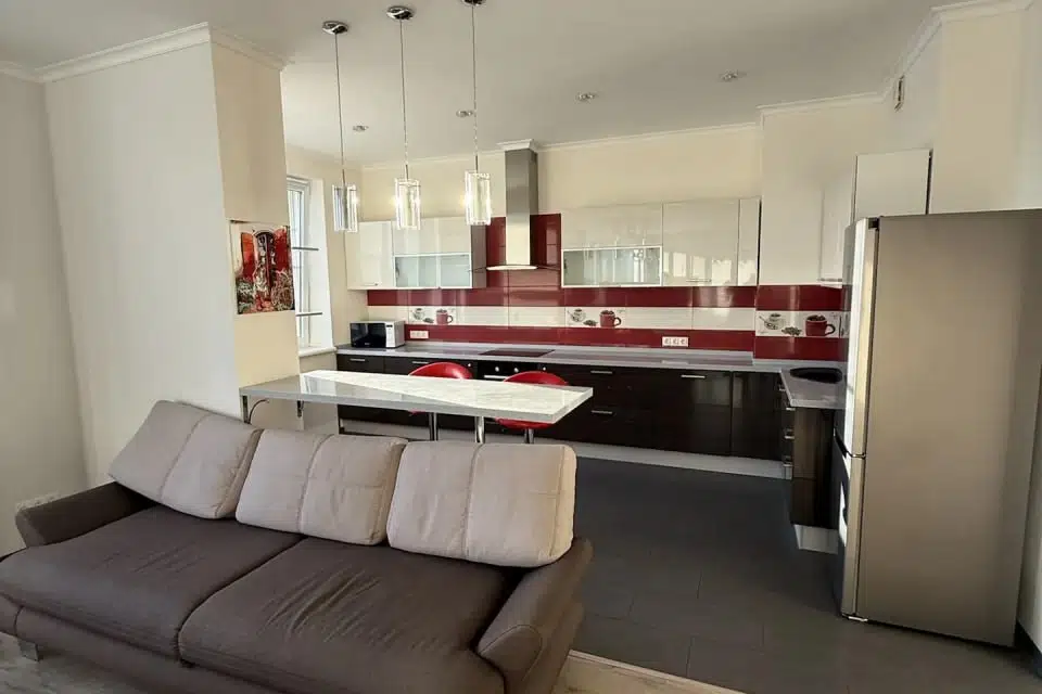 Продаётся студия, 58 м²