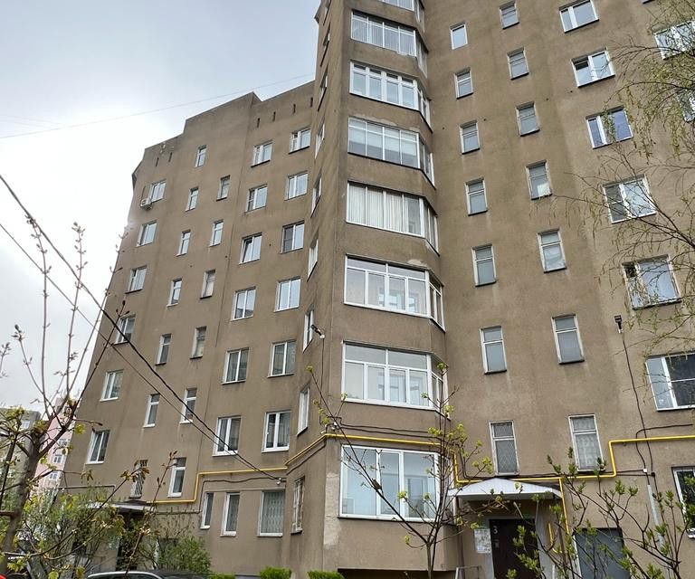 Продаётся 3-комнатная квартира, 122 м²