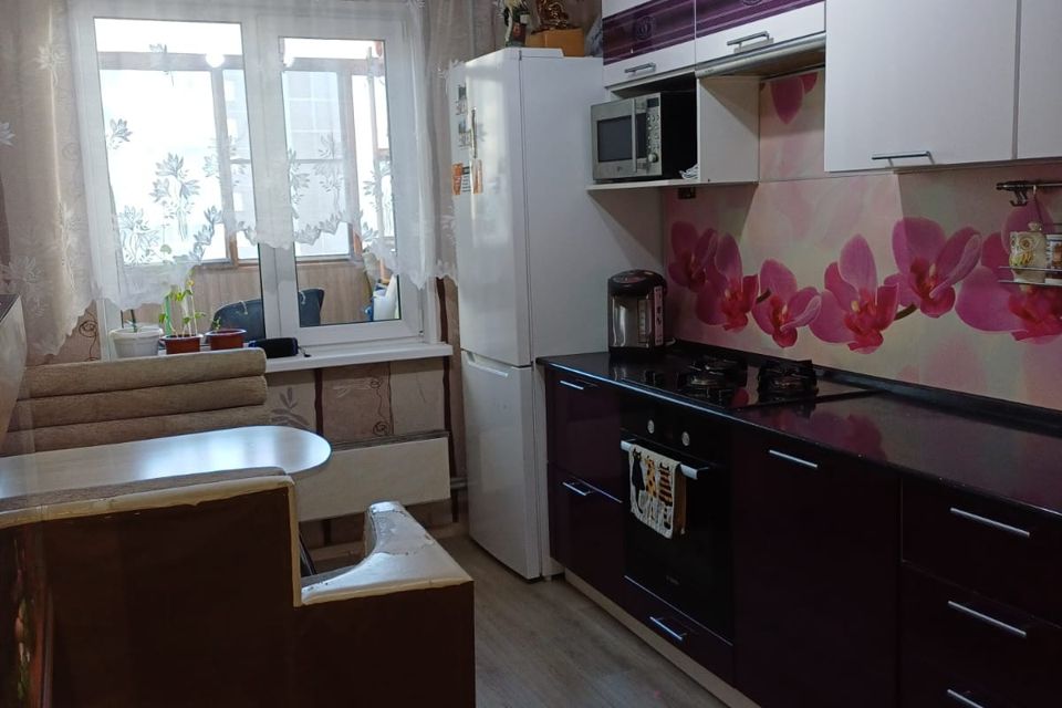 Продаётся 3-комнатная квартира, 63.9 м²