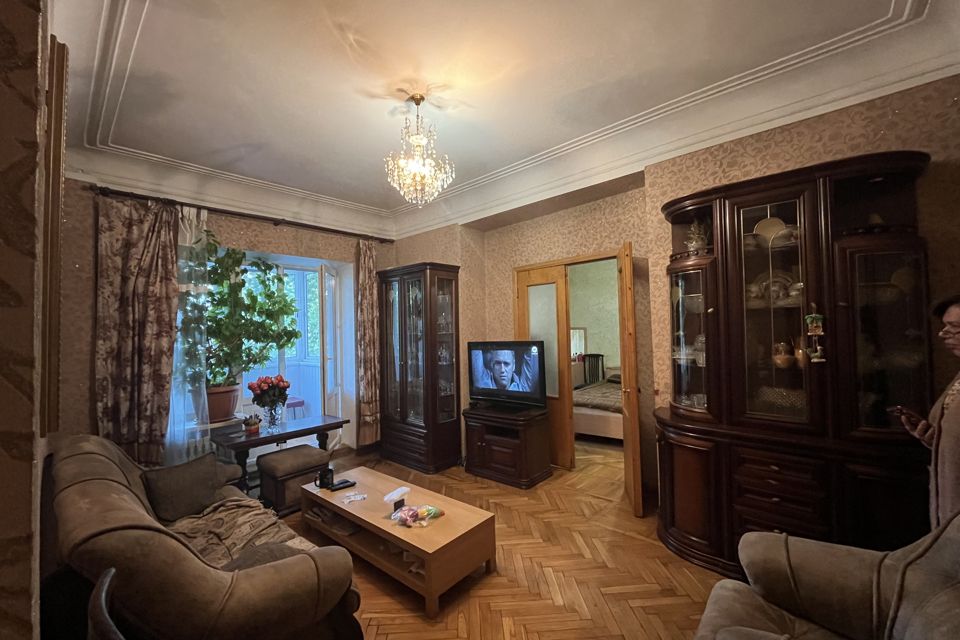 Продаётся 4-комнатная квартира, 92.3 м²