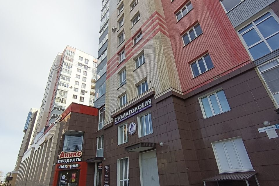 Сдаётся 3-комнатная квартира, 136 м²