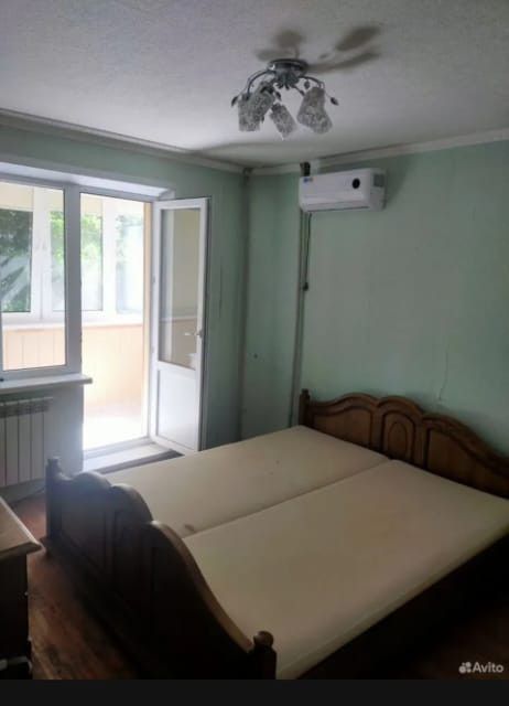 Продаётся 4-комнатная квартира, 104.7 м²