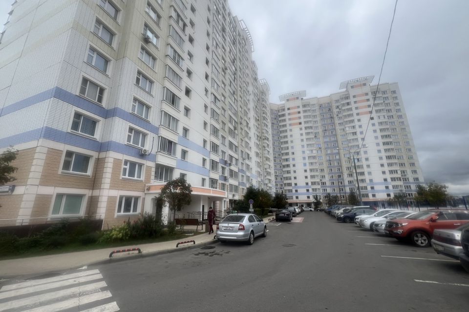 Продаётся 1-комнатная квартира, 42 м²