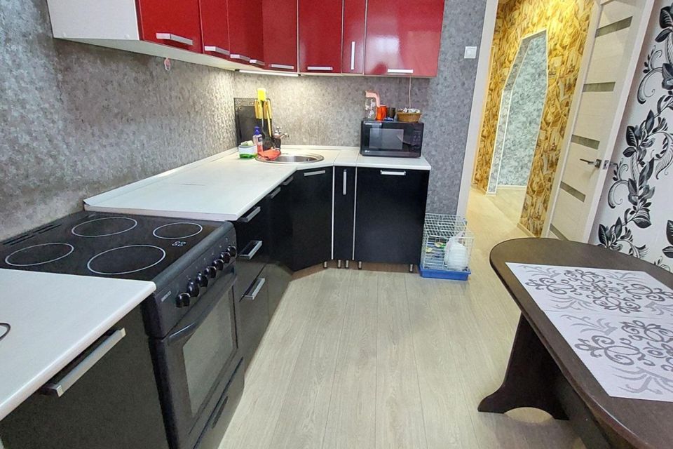 Продаётся 3-комнатная квартира, 67.9 м²