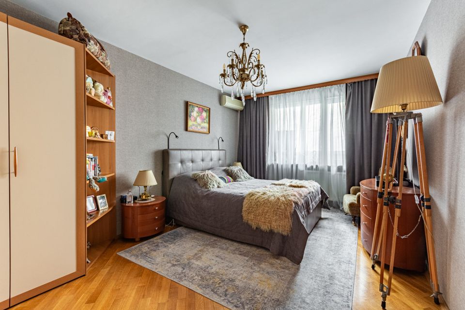 Продаётся 4-комнатная квартира, 108.4 м²