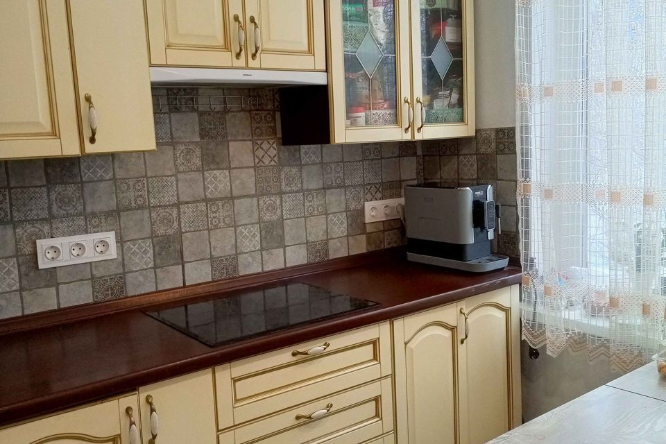Продаётся 3-комнатная квартира, 60.7 м²