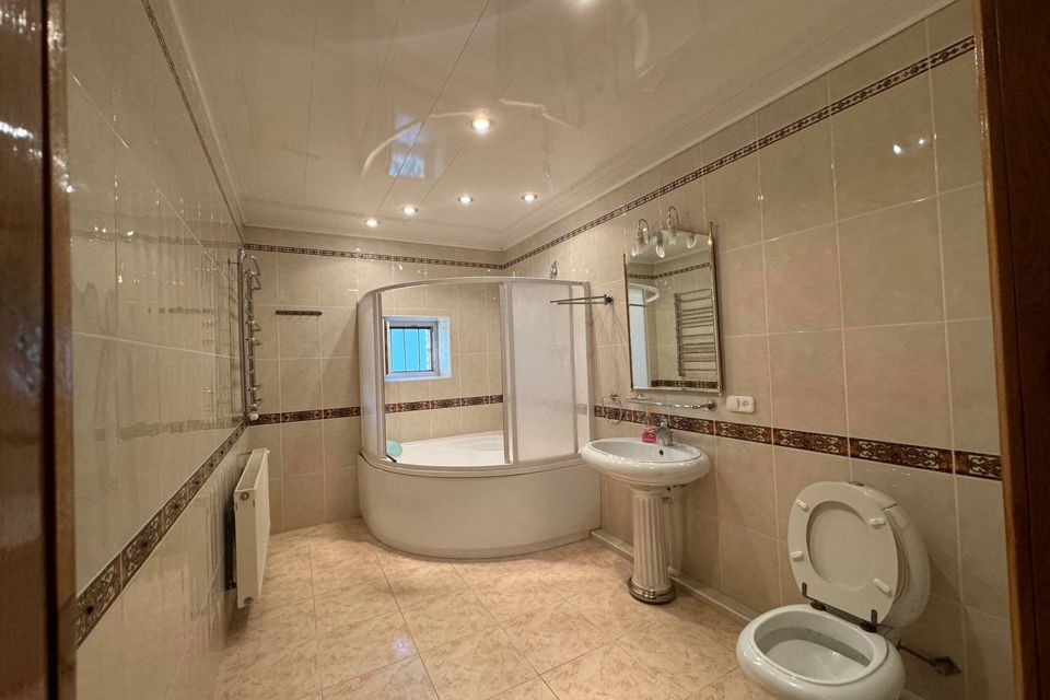 Продаётся 2-этажный дом, 300 м²