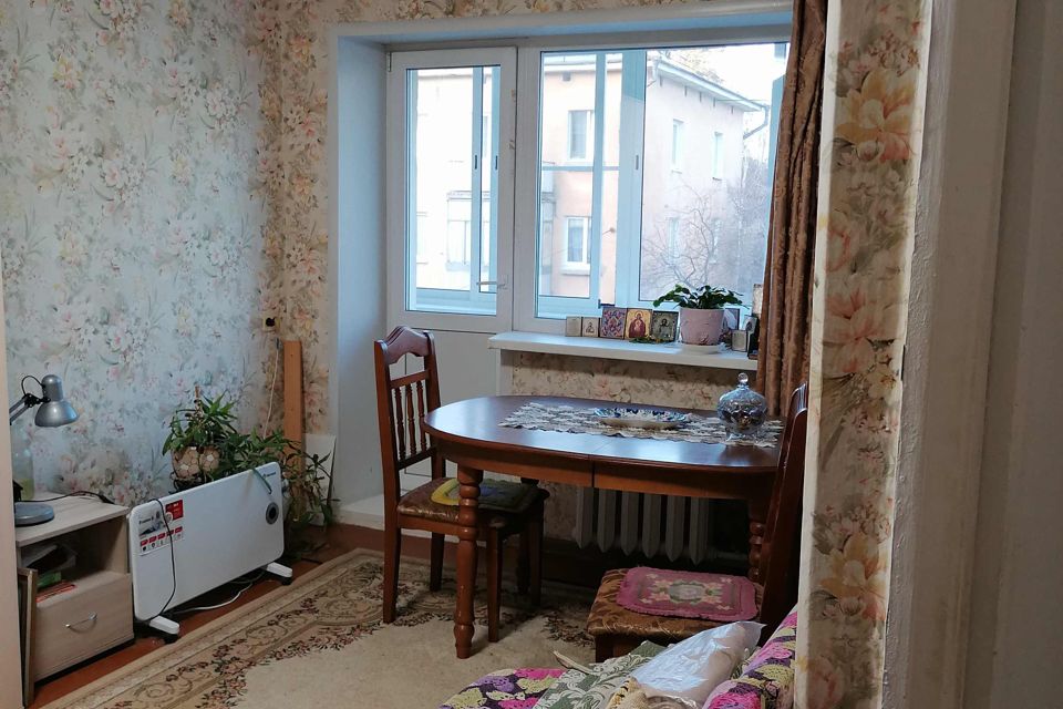 Продаётся 1-комнатная квартира, 32 м²
