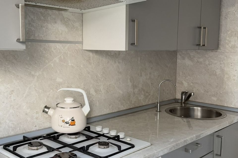 Продаётся 3-комнатная квартира, 55.9 м²