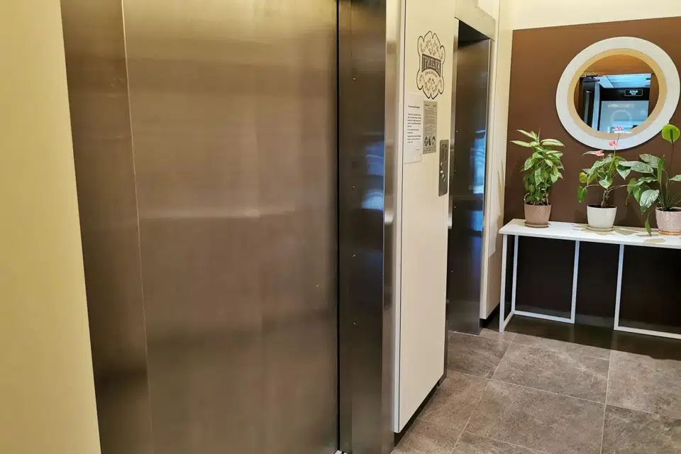 Продаётся 1-комнатная квартира, 38 м²