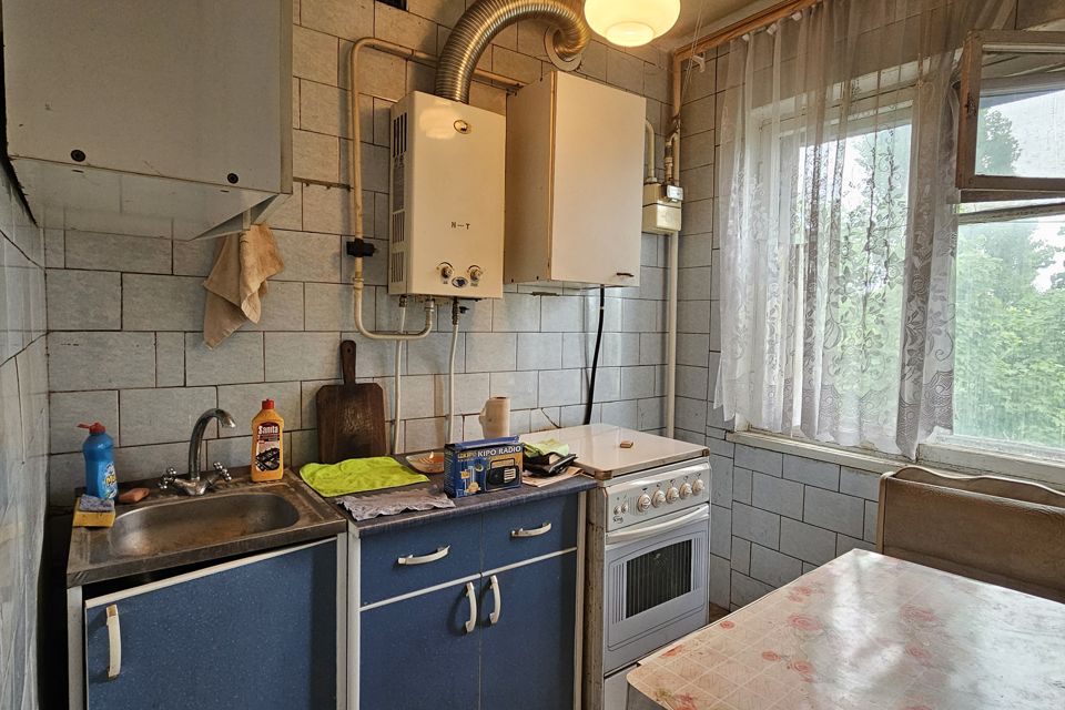 Продаётся 3-комнатная квартира, 47.5 м²