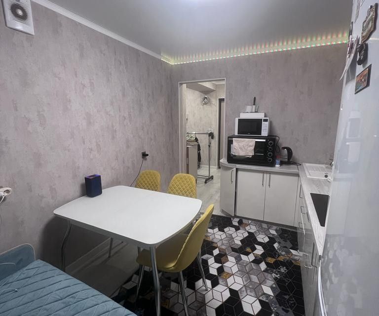 Продаётся 1-комнатная квартира, 39.3 м²