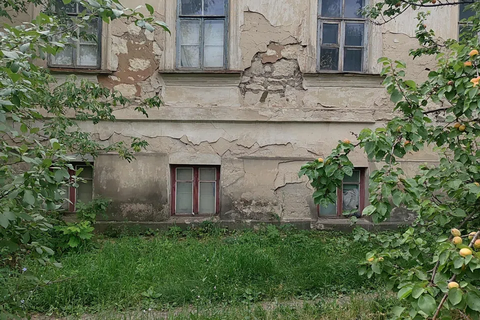 Продаётся 2 комнаты в 4-комн. квартире, 45.7 м²