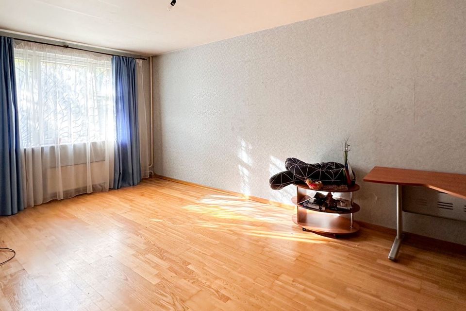 Продаётся 1-комнатная квартира, 38 м²