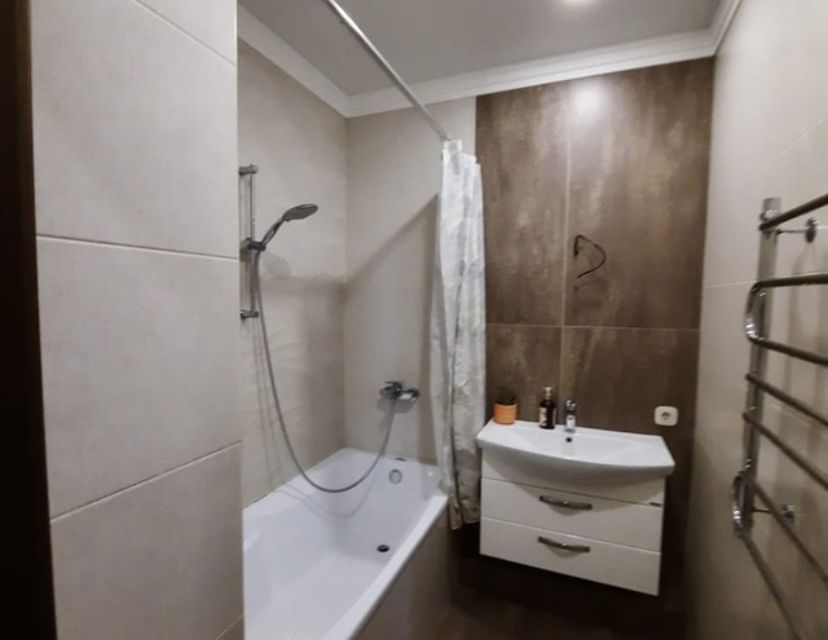 Продаётся 1-комнатная квартира, 47.9 м²