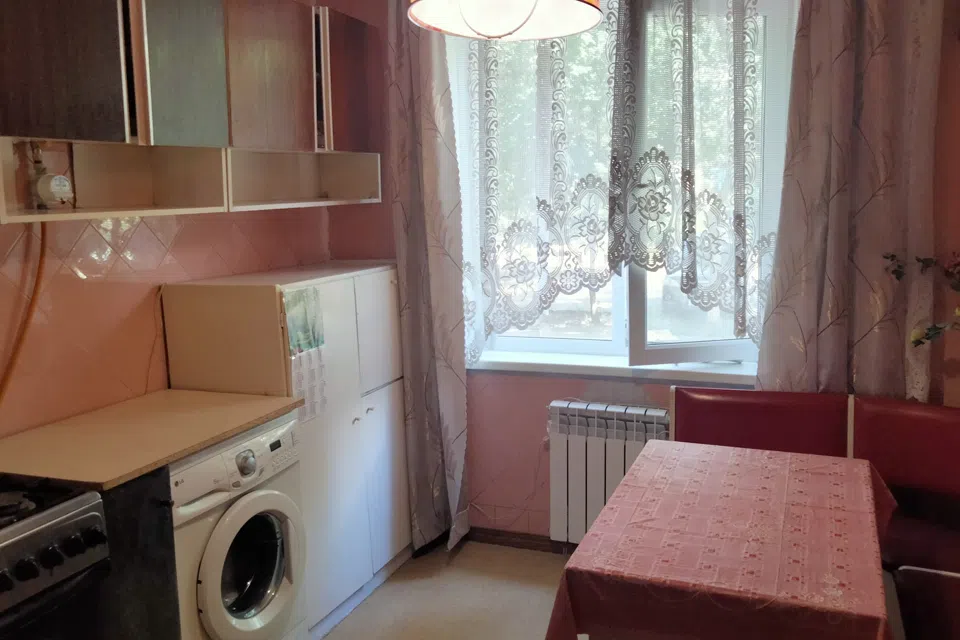 Продаётся 3-комнатная квартира, 58 м²