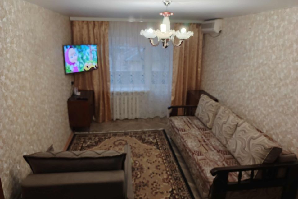 Сдаётся 2-комнатная квартира, 42 м²