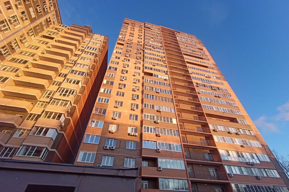 Продаётся 1-комнатная квартира, 42 м²