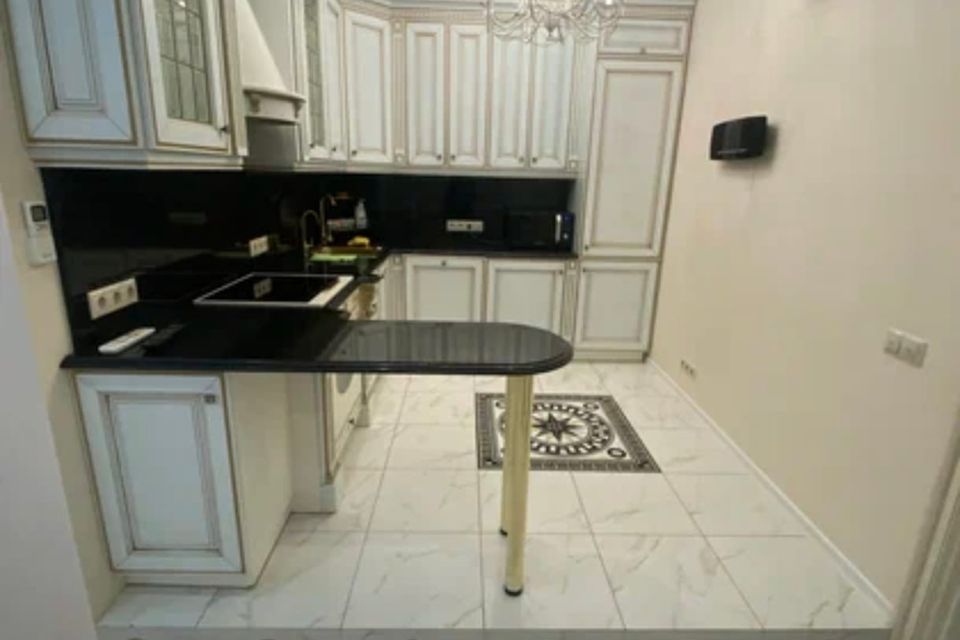 Продаётся 3-комнатная квартира, 105.2 м²