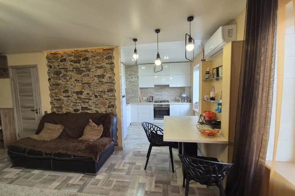 Продаётся 2-комнатная квартира, 48.3 м²