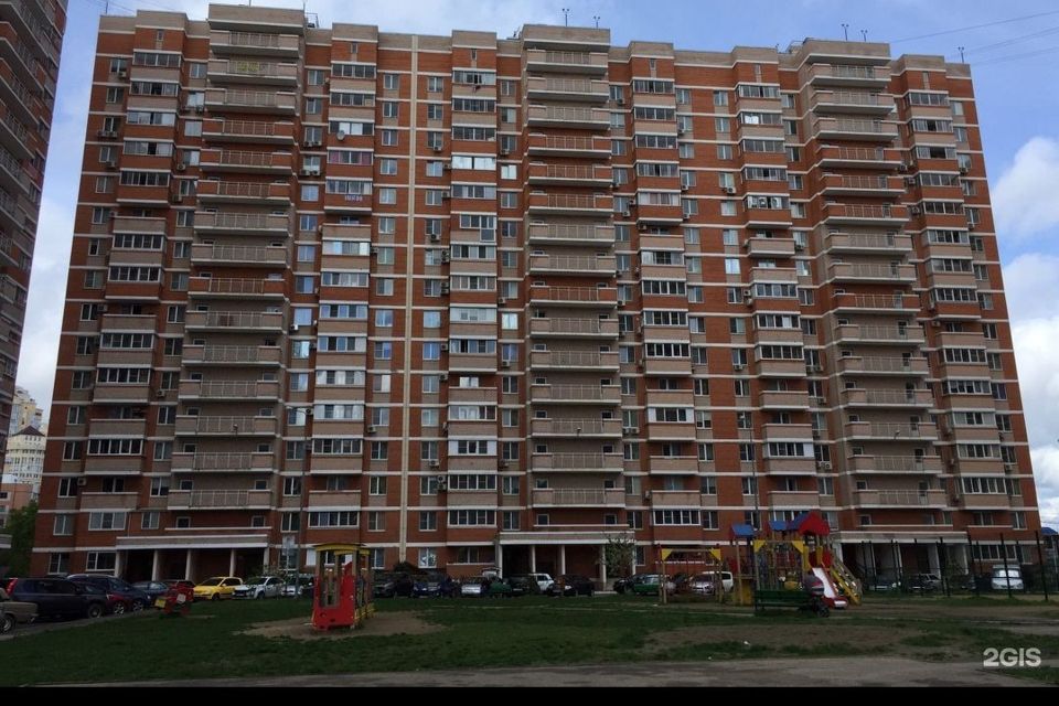 Продаётся 2-комнатная квартира, 63.8 м²