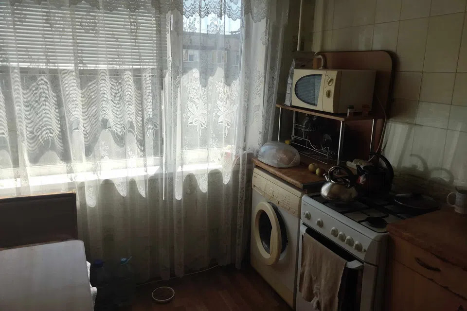 Продаётся 3-комнатная квартира, 62.8 м²
