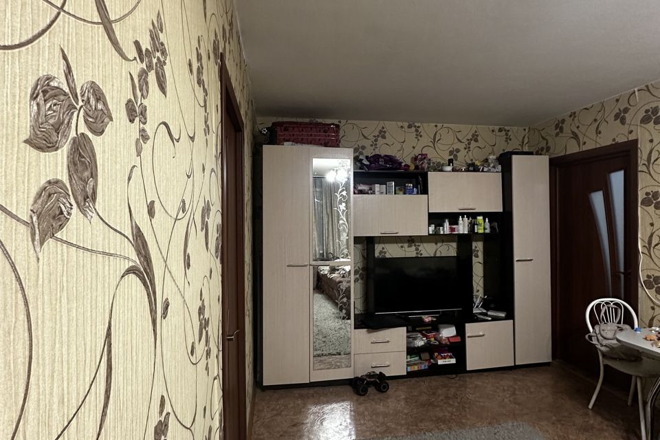 Продаётся 4-комнатная квартира, 61 м²