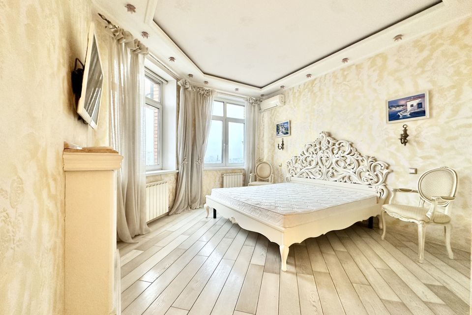 Сдаётся 4-комнатная квартира, 120 м²