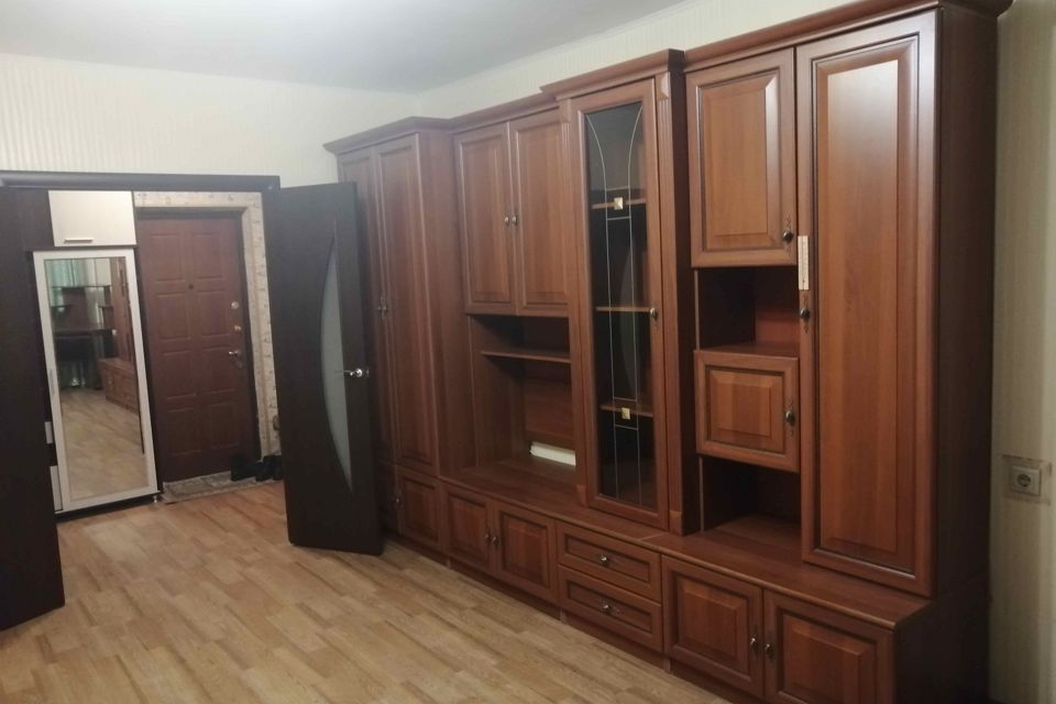 Продаётся 1-комнатная квартира, 43.2 м²