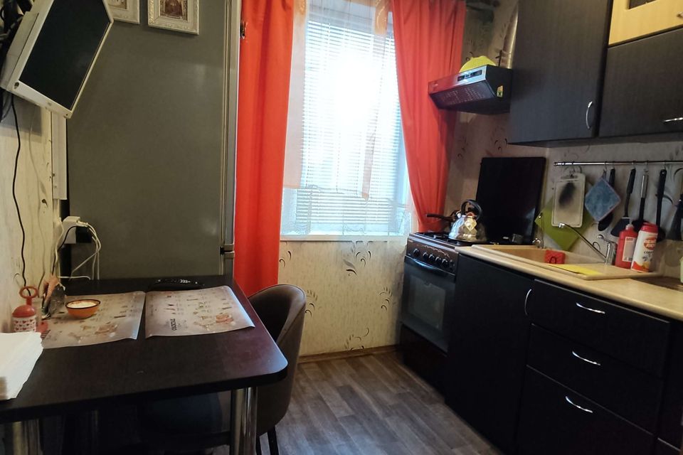 Продаётся 3-комнатная квартира, 61.7 м²