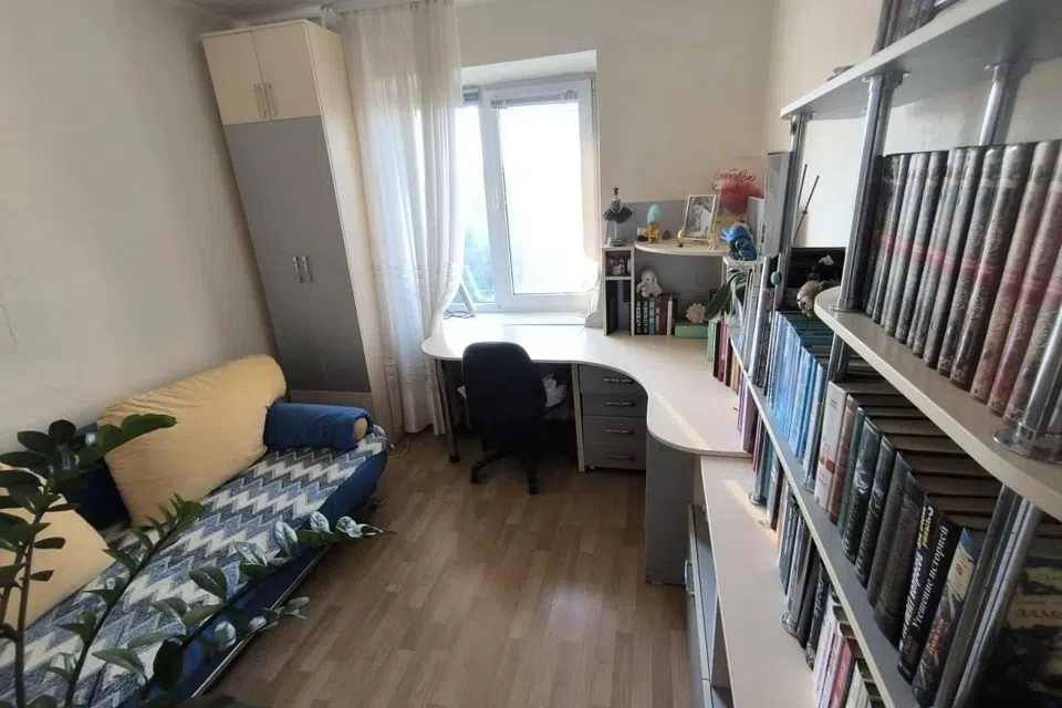 Продаётся 3-комнатная квартира, 64 м²