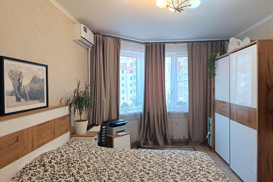 Продаётся 1-комнатная квартира, 42.8 м²