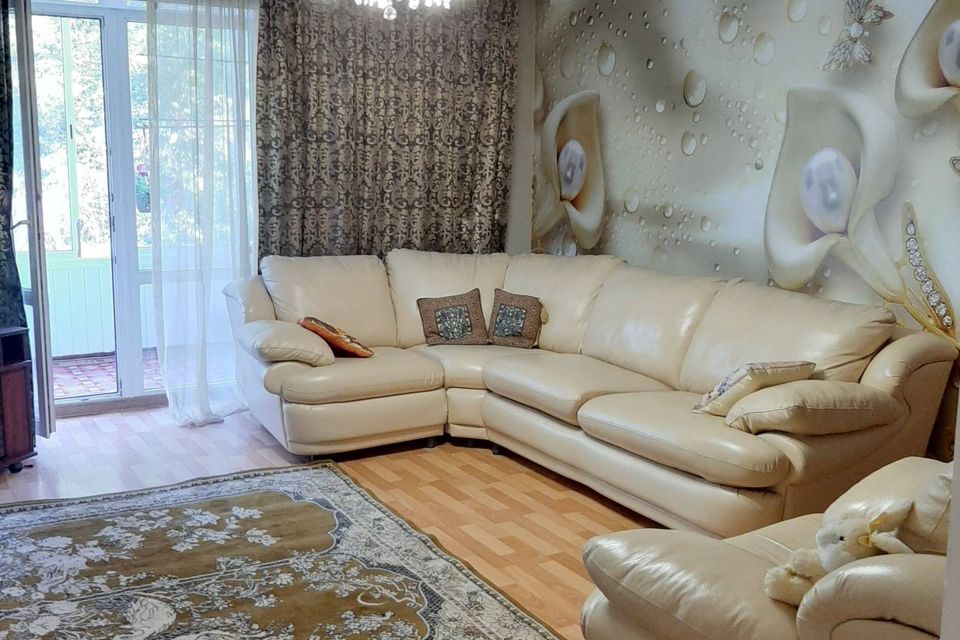 Продаётся 4-комнатная квартира, 82.5 м²