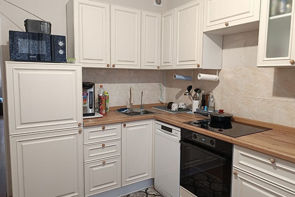 Продаётся 3-комнатная квартира, 82 м²