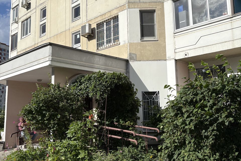 Продаётся 1-комнатная квартира, 42.1 м²
