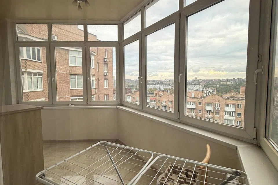 Продаётся 4-комнатная квартира, 150 м²